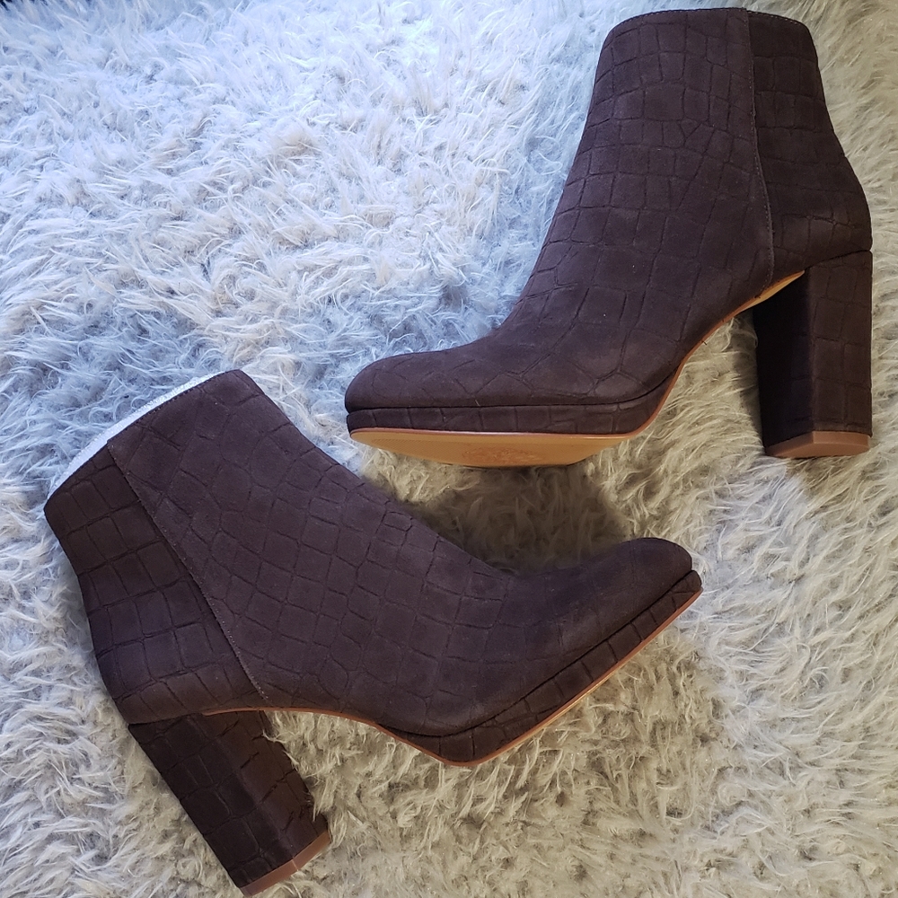 Vince Camuto isanna Heeled Booties boots